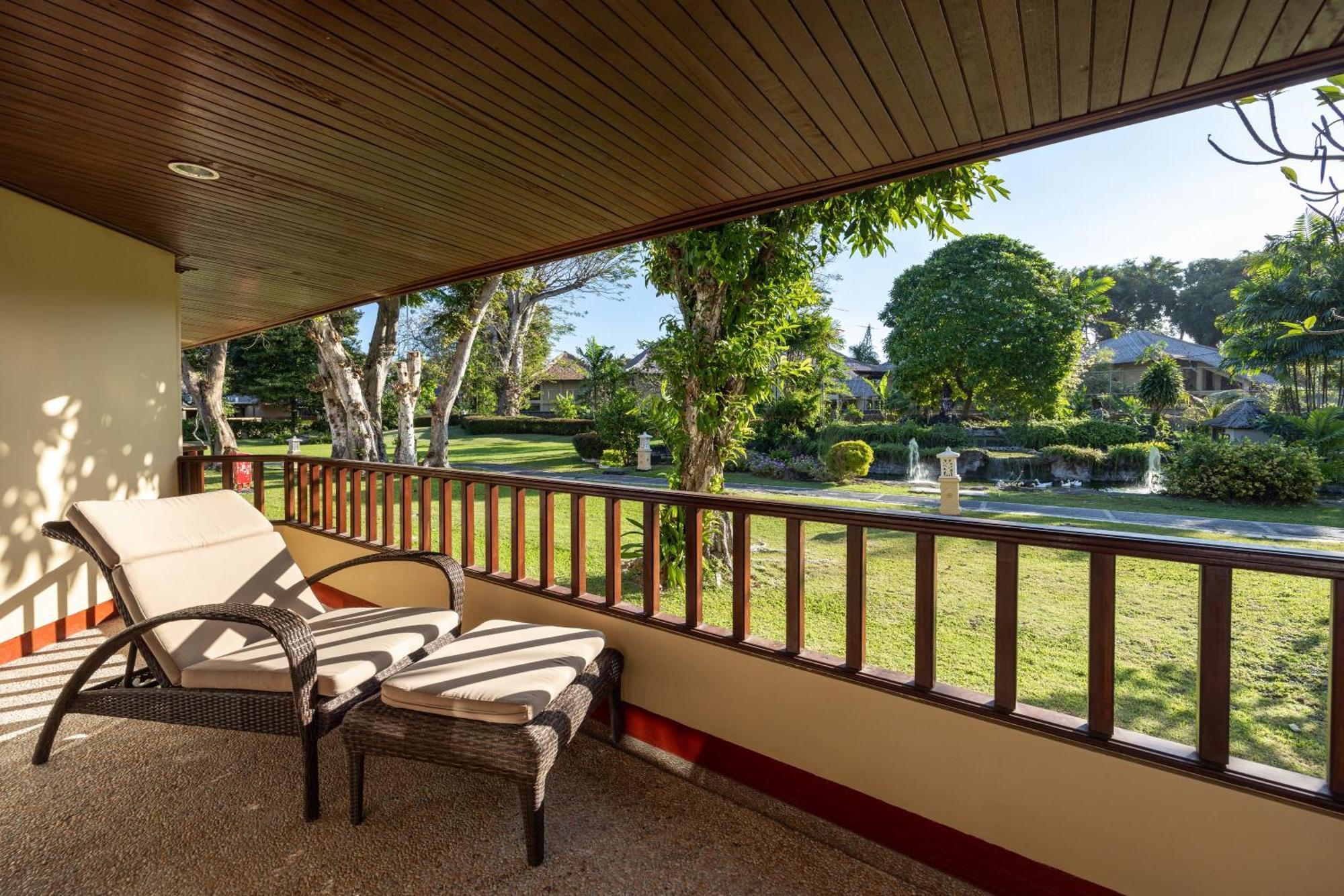 Prama Sanur Beach Bali Екстериор снимка A view of the grounds from a guest room